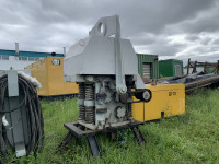 Вибропогружатель В-402