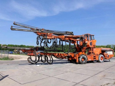  TAMROCK T12  2006 года