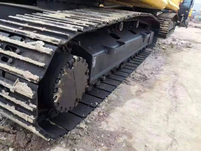  KOMATSU 220  2020 года