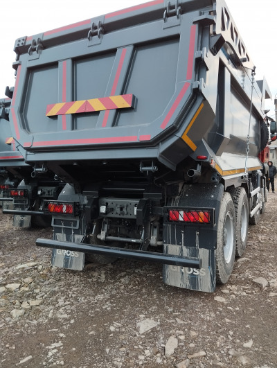  Самосвал Sitrak C7H 8x4 25 куб.м 540 АКП  2025 года, 40 т