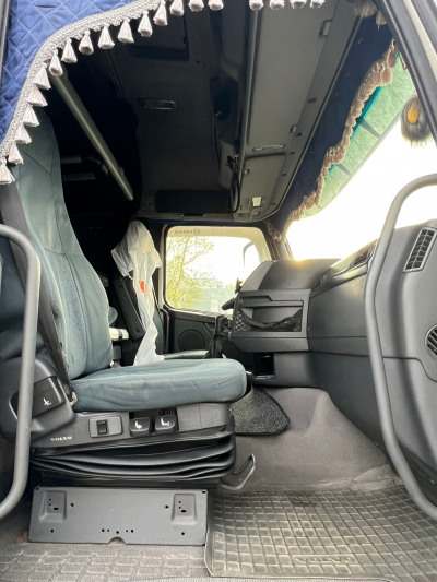 Volvo FH TRUCK 4x2  2010 года, 4х2, 408 л.с.