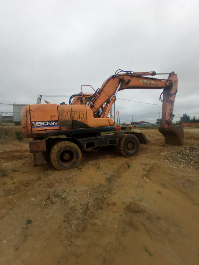 Экскаватор Doosan 180 W-V 2006 года