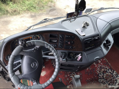 Mercedes Актрос 1832  2004 года, 10000 т