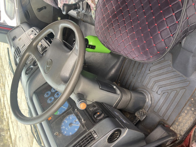 Mercedes Атего 817  1999 года