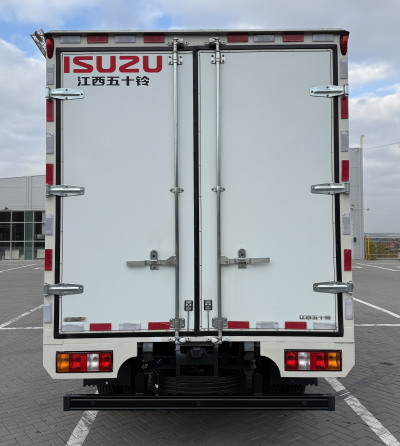 Isuzu ELF 2024 года, 4500 т