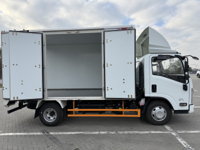 Isuzu ELF 2024 года, 4500 т