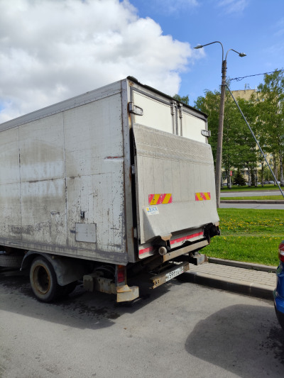 Isuzu NQR75  2010 года, 5000 т