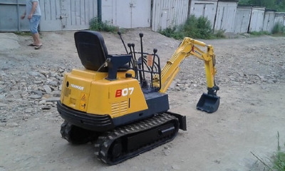  Экскаватор  YANMAR B-07  2006 года