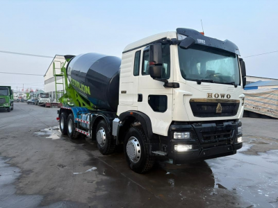  Автобетоносмеситель Howo HW76 8x4  2021 года