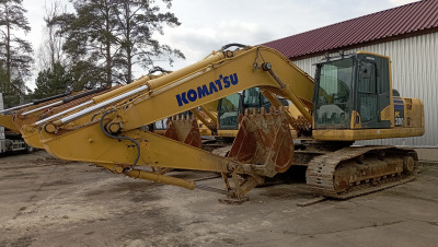 Komatsu PC200LC-7
