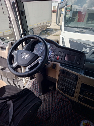 MAN TGX  2019 года, 4х2, 470 л.с.