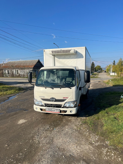 Hino 300 2020 года, 3000 т