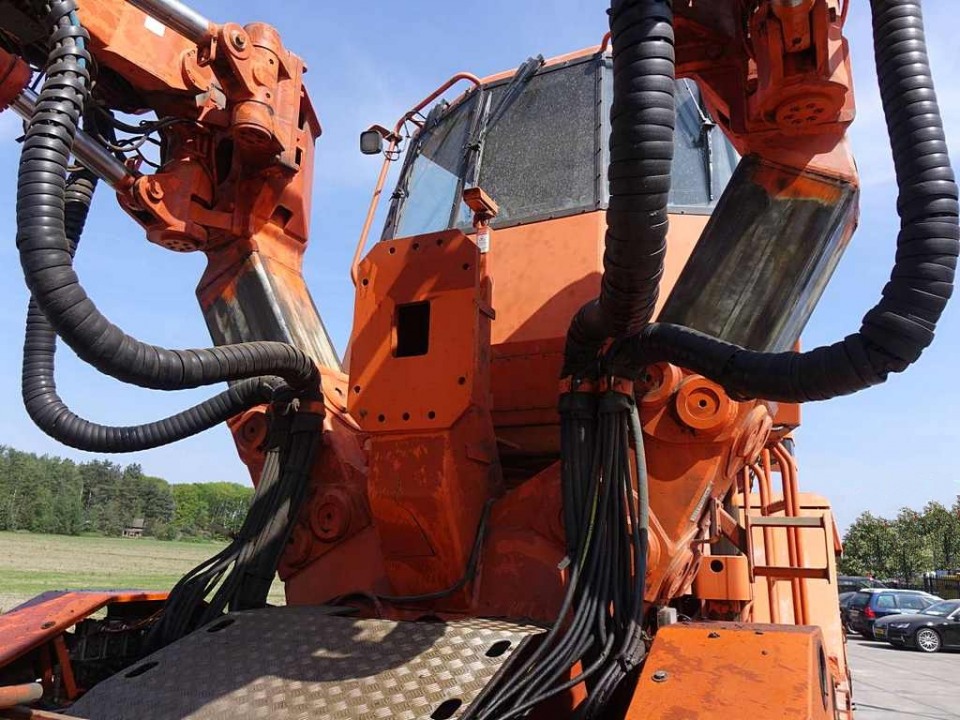  TAMROCK T12  2006 года