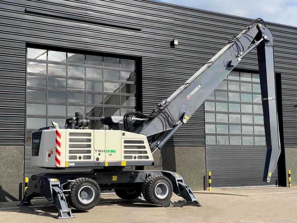  Перегружатель TEREX 236  2021 года