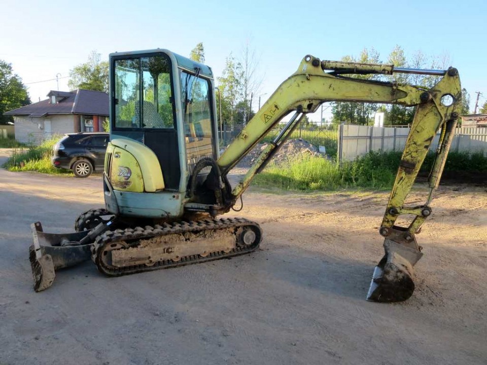  Миниэкскаватор YANMAR 35  2006 года