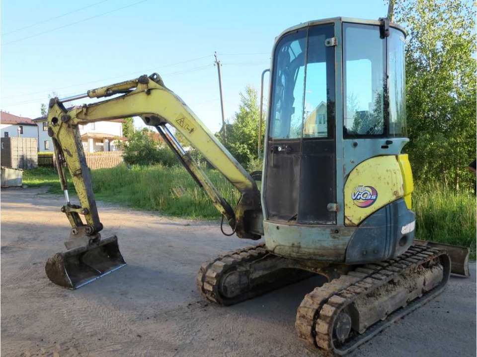  Миниэкскаватор YANMAR 35  2006 года