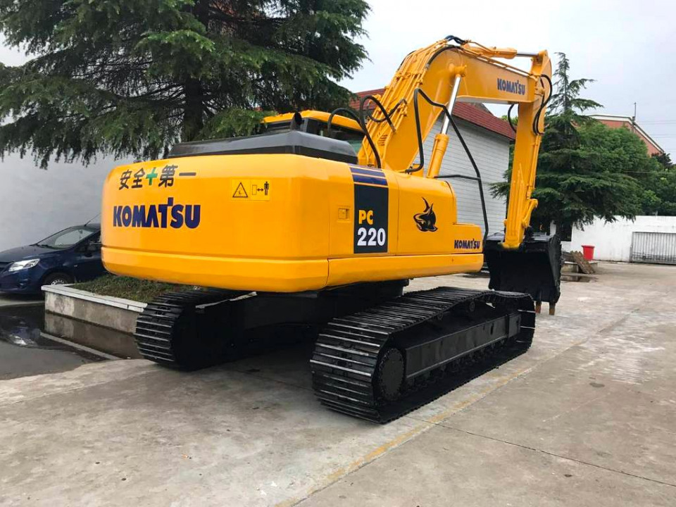  KOMATSU 220  2020 года