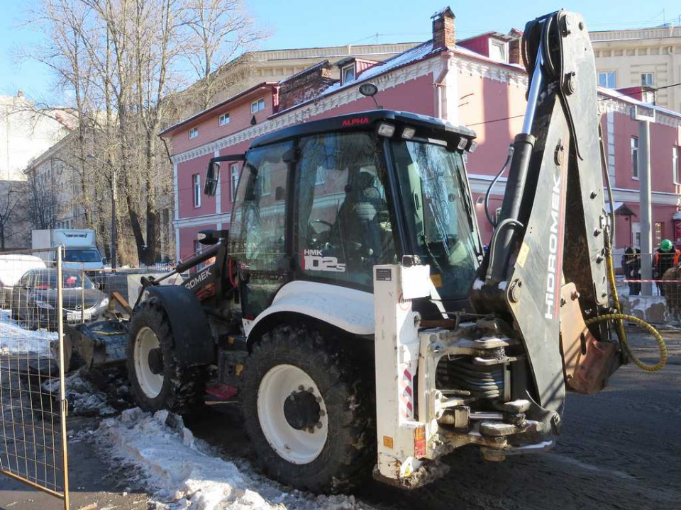  Экскаватор-погрузчик HIDROMEK 102 S  