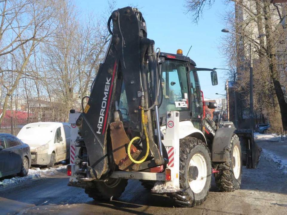  Экскаватор-погрузчик HIDROMEK 102 S  