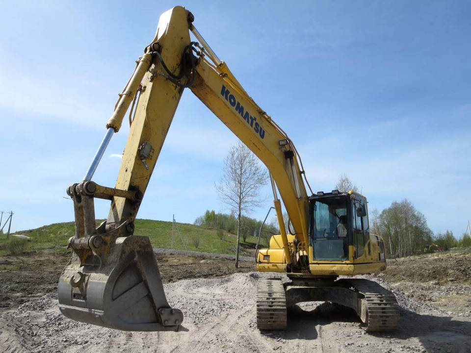  KOMATSU PC 200-8М0  