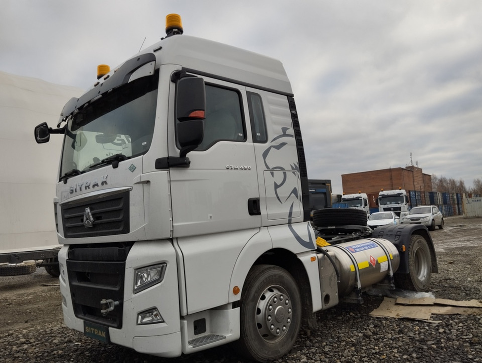 Sinotruk C7H  2024 года, 4х2, 430 л.с.