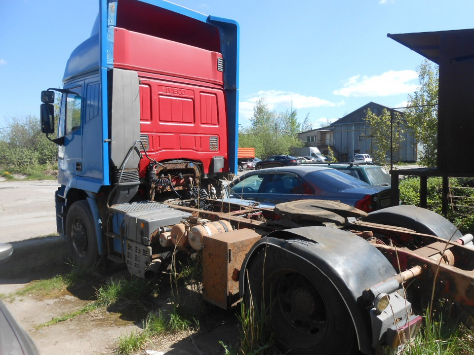 IVECO EuroTech  1996 года, 4х2, 375 л.с.