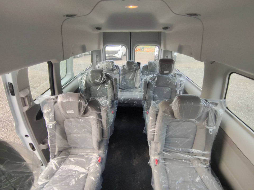 Ford Transit  2025 года, мест 9