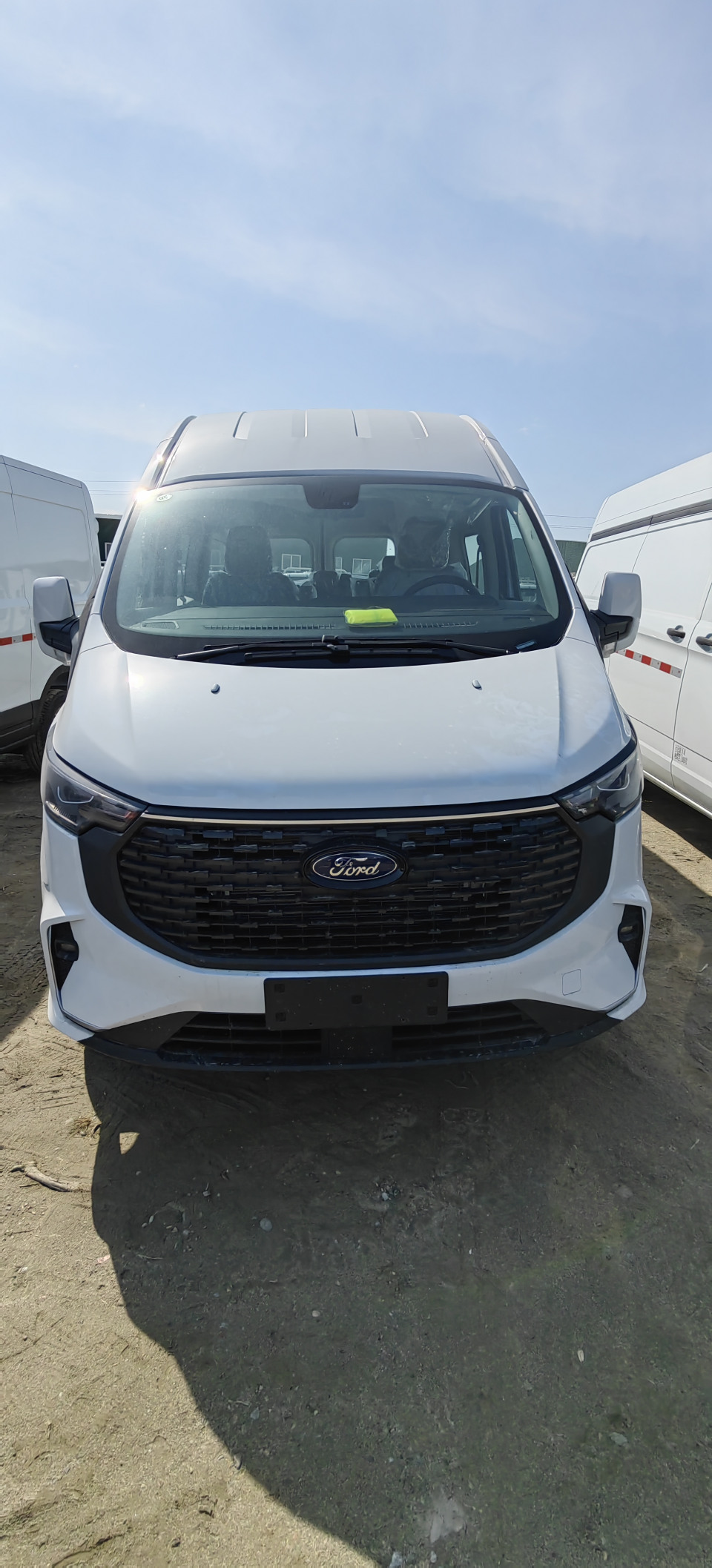 Ford Transit  2025 года, мест 9