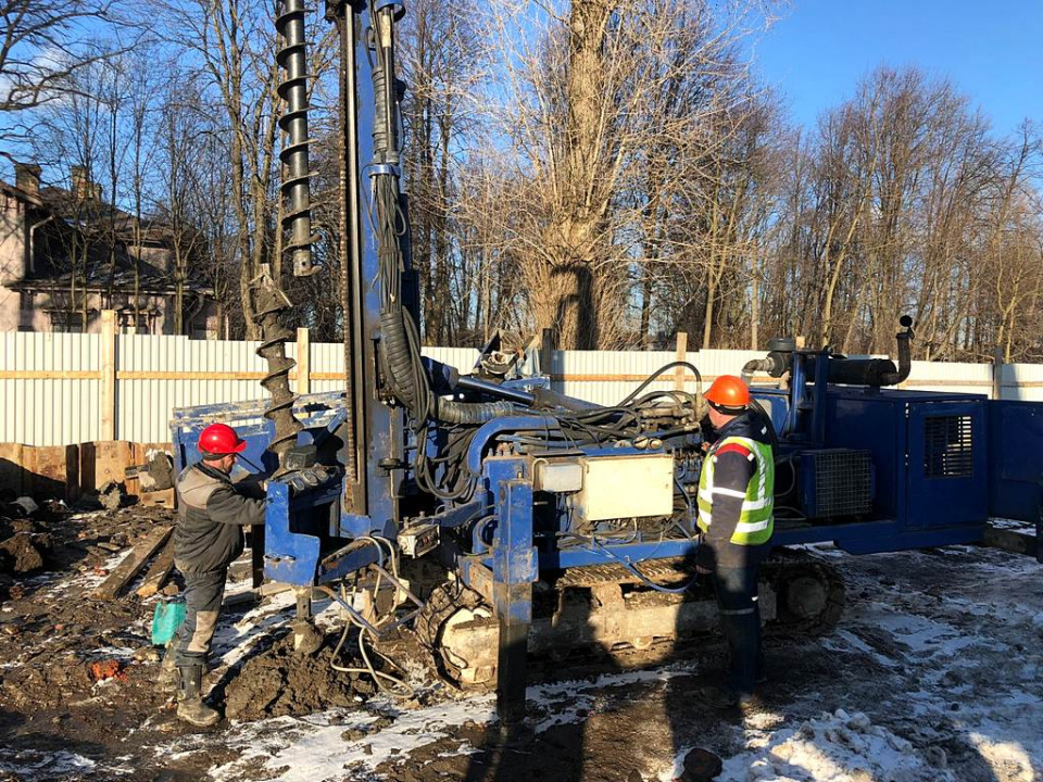  Буровая установка  Hutte 205  