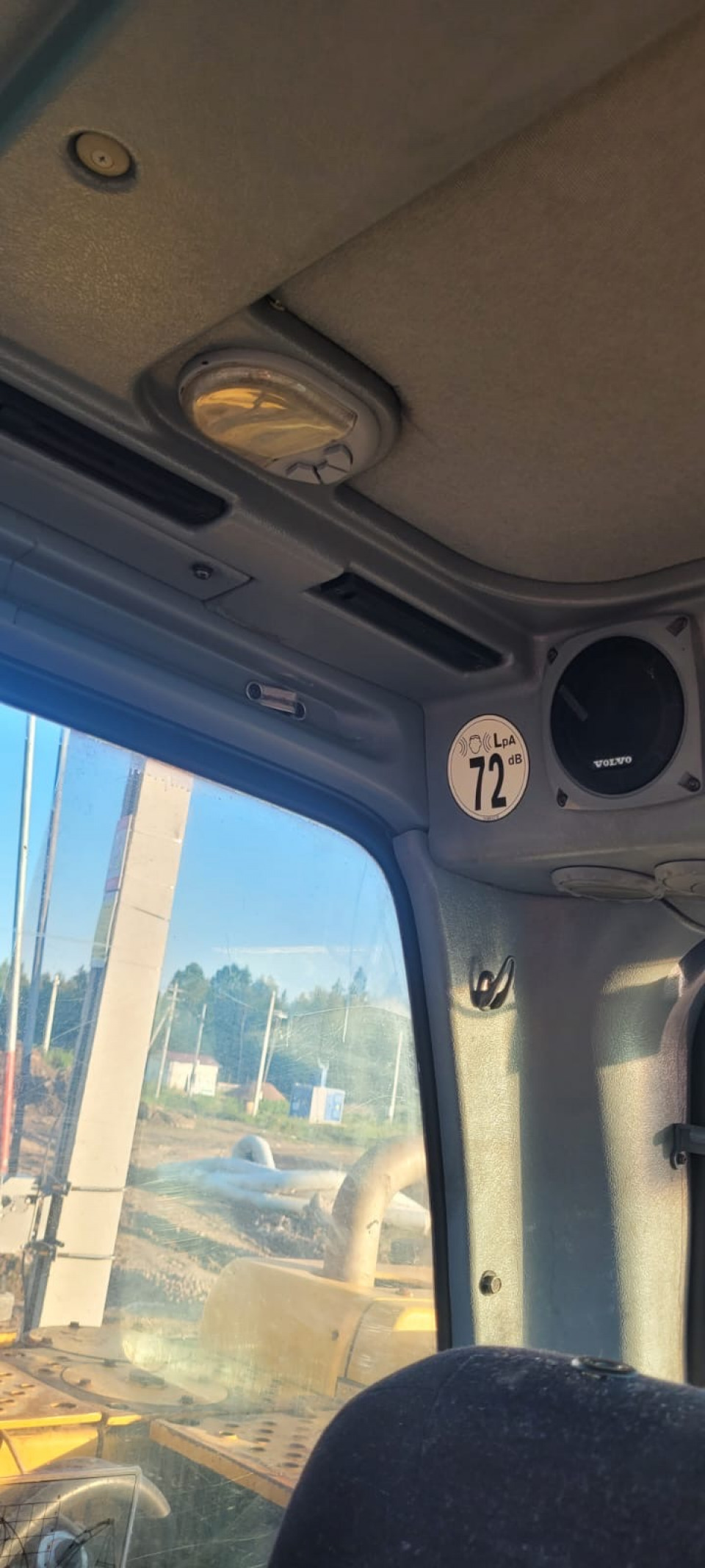 Volvo EC140B LC  2008 года