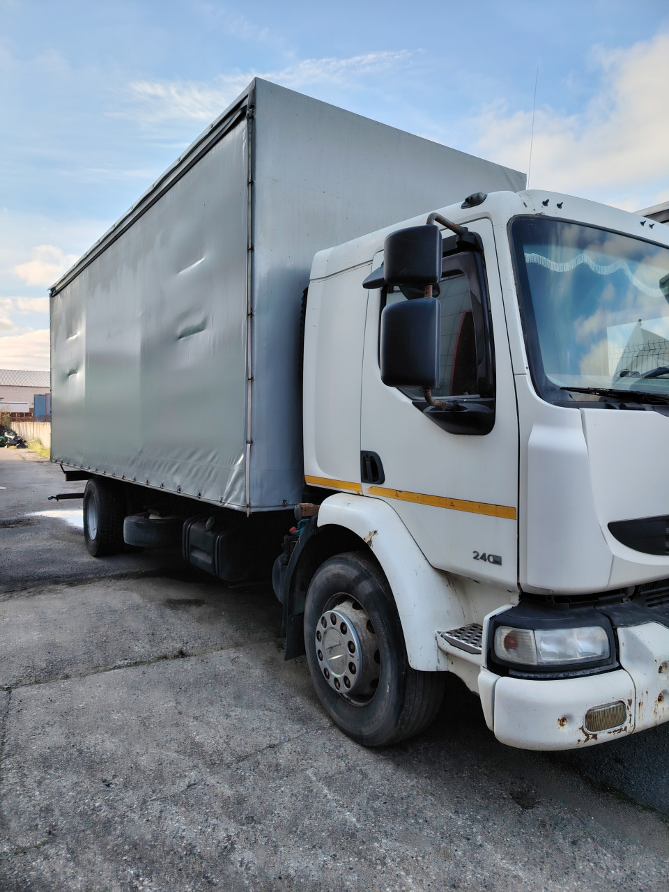 Renault Мидлум  2010 года, 10000 т