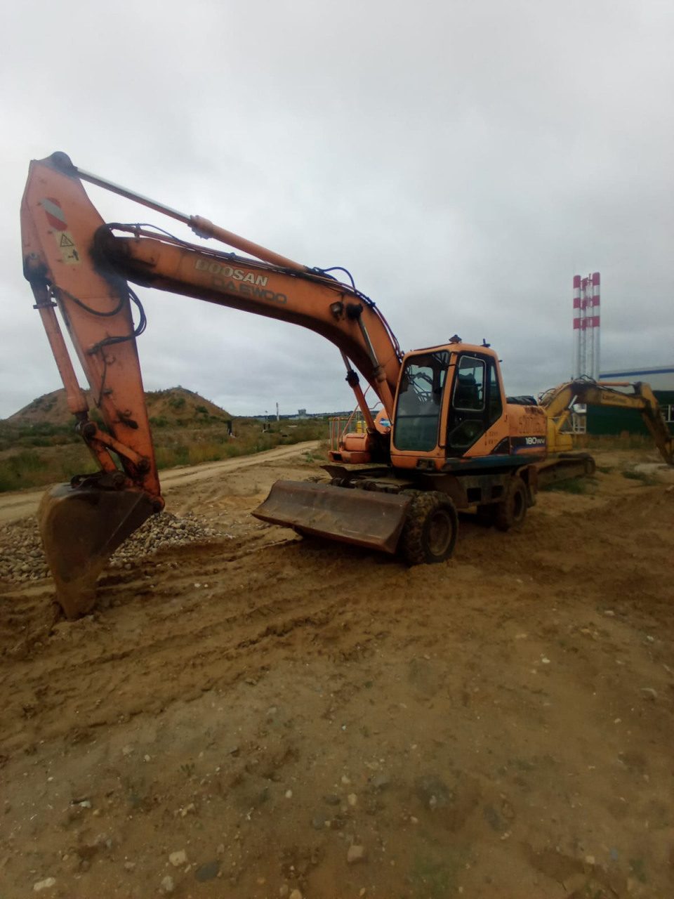  Экскаватор Doosan 180 W-V  2006 года