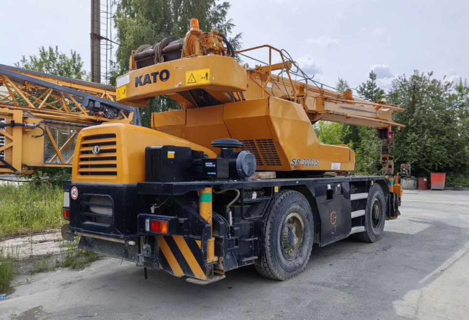  Автокран Tadano Самоходный автокран KATO SR-300LS  2014 года