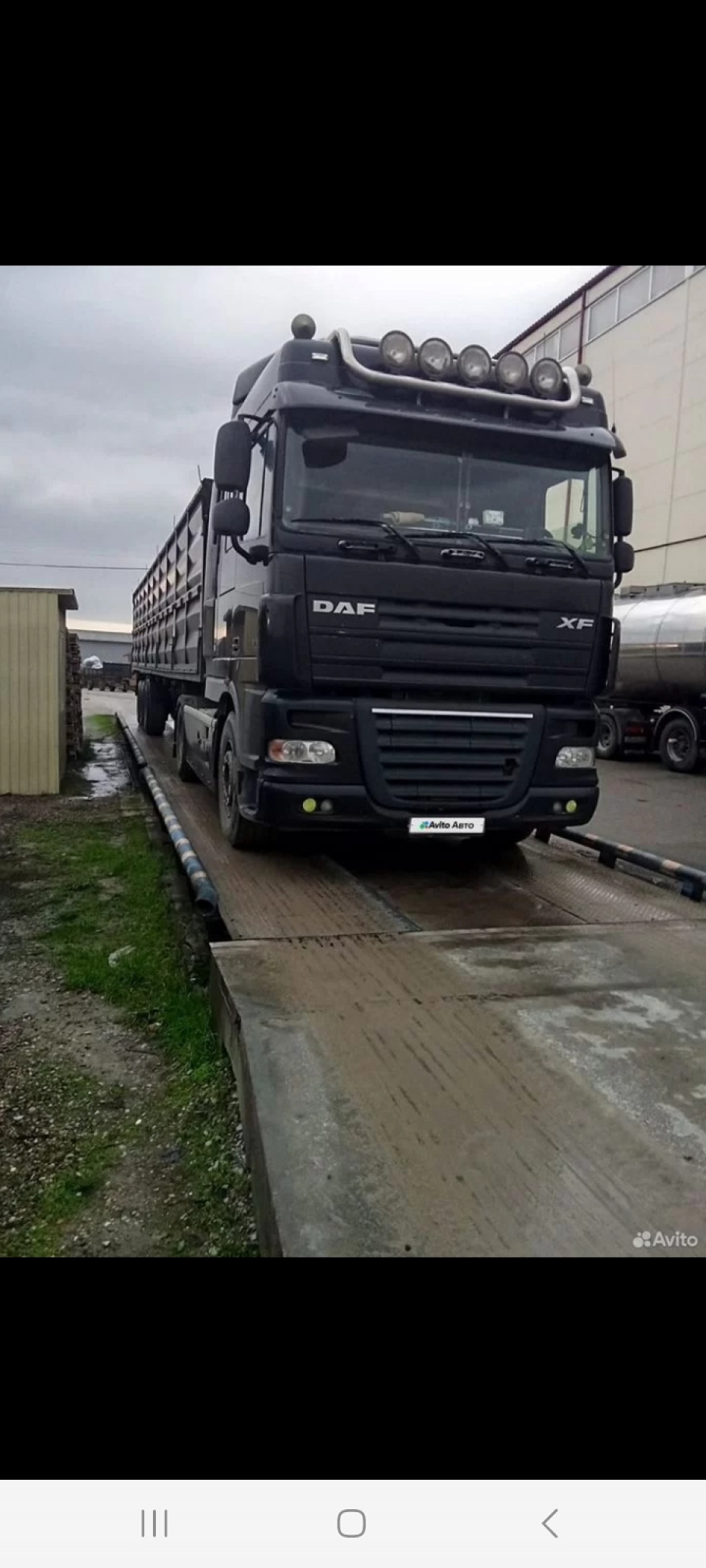DAF XF 105  2012 года, 8х4, 460 л.с.