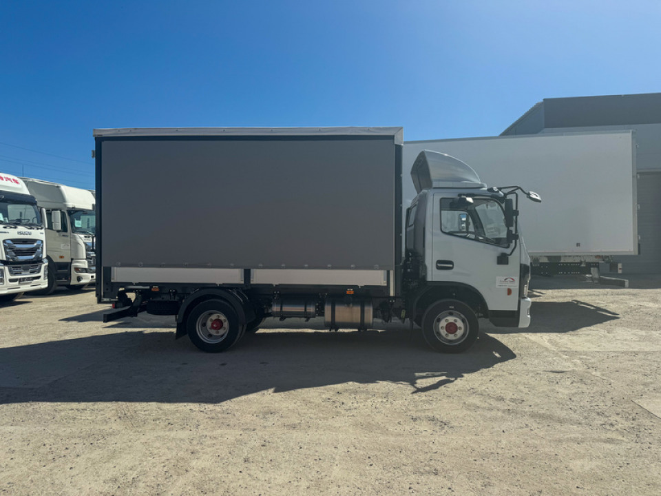 Dongfeng Изотермический фургон Dongfeng Z55L  2024 года, 4200 т