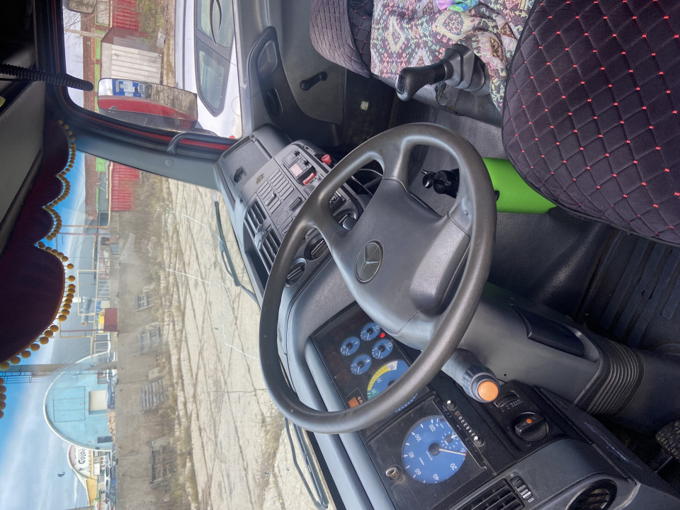 Mercedes Атего 817  1999 года