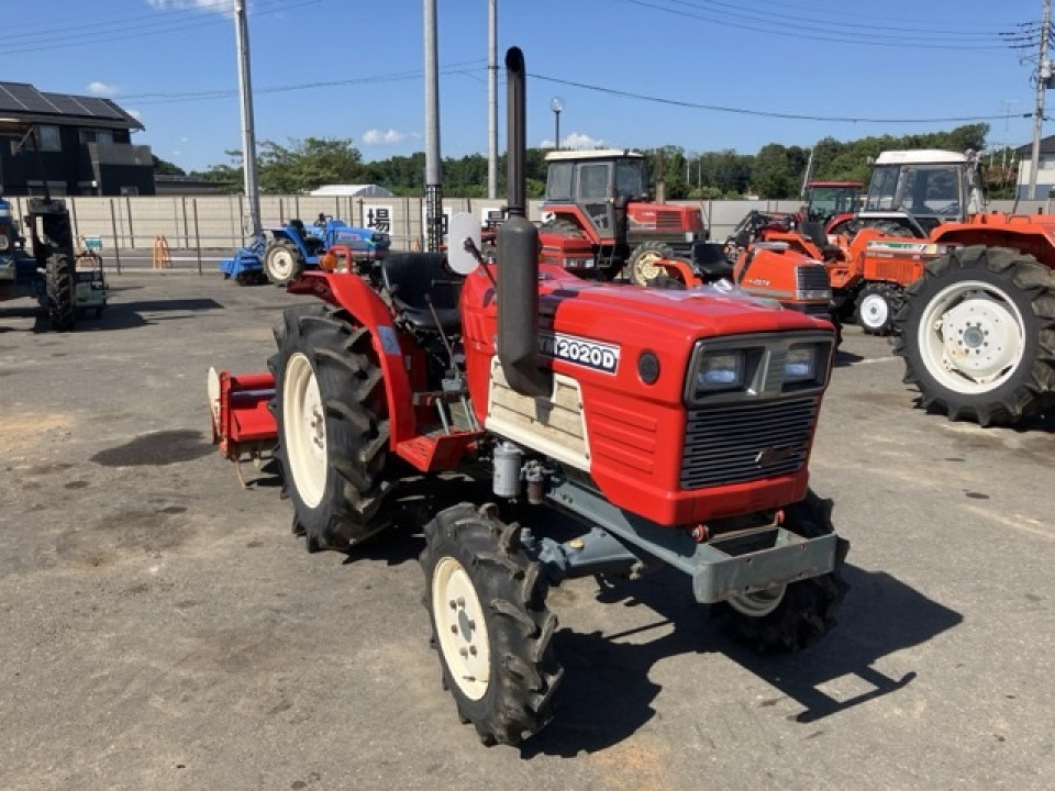  Трактор  Yanmar YM20 Series YM2020D  1983 года