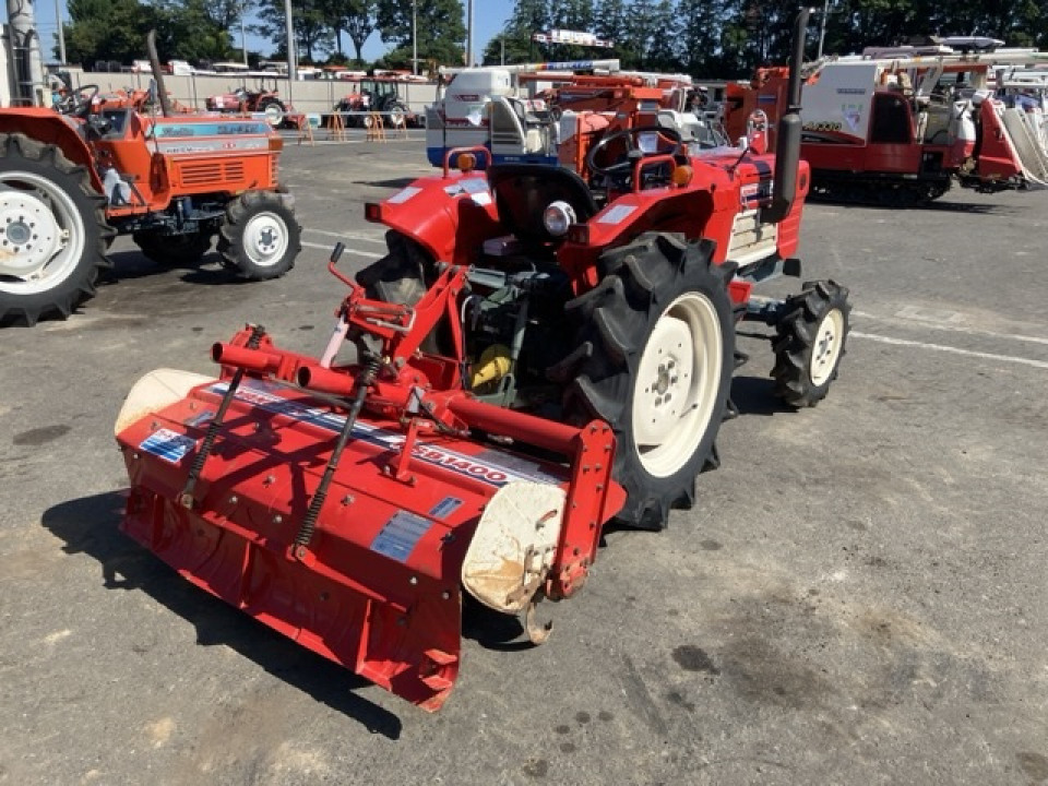  Трактор  Yanmar YM20 Series YM2020D  1983 года