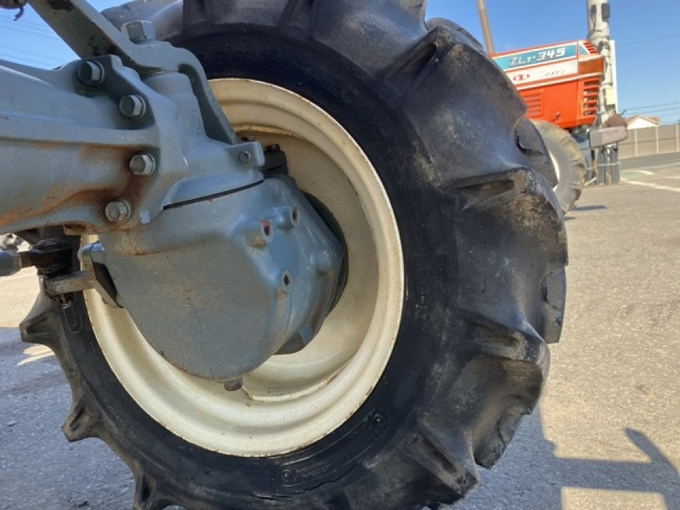  Трактор  Yanmar YM20 Series YM2020D  1983 года