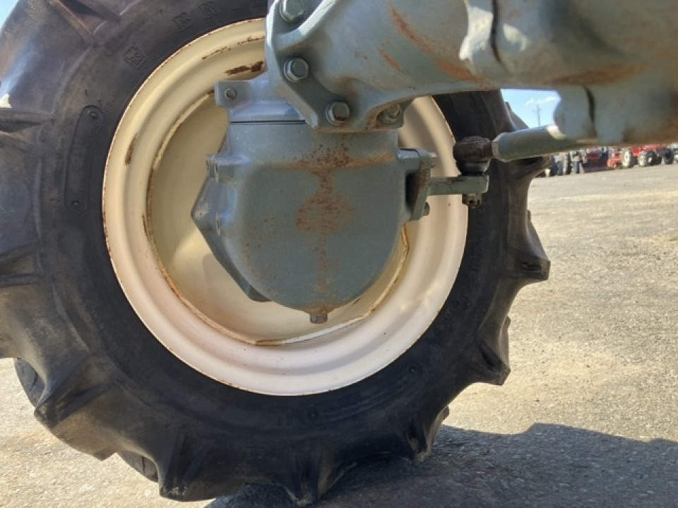  Трактор  Yanmar YM20 Series YM2020D  1983 года