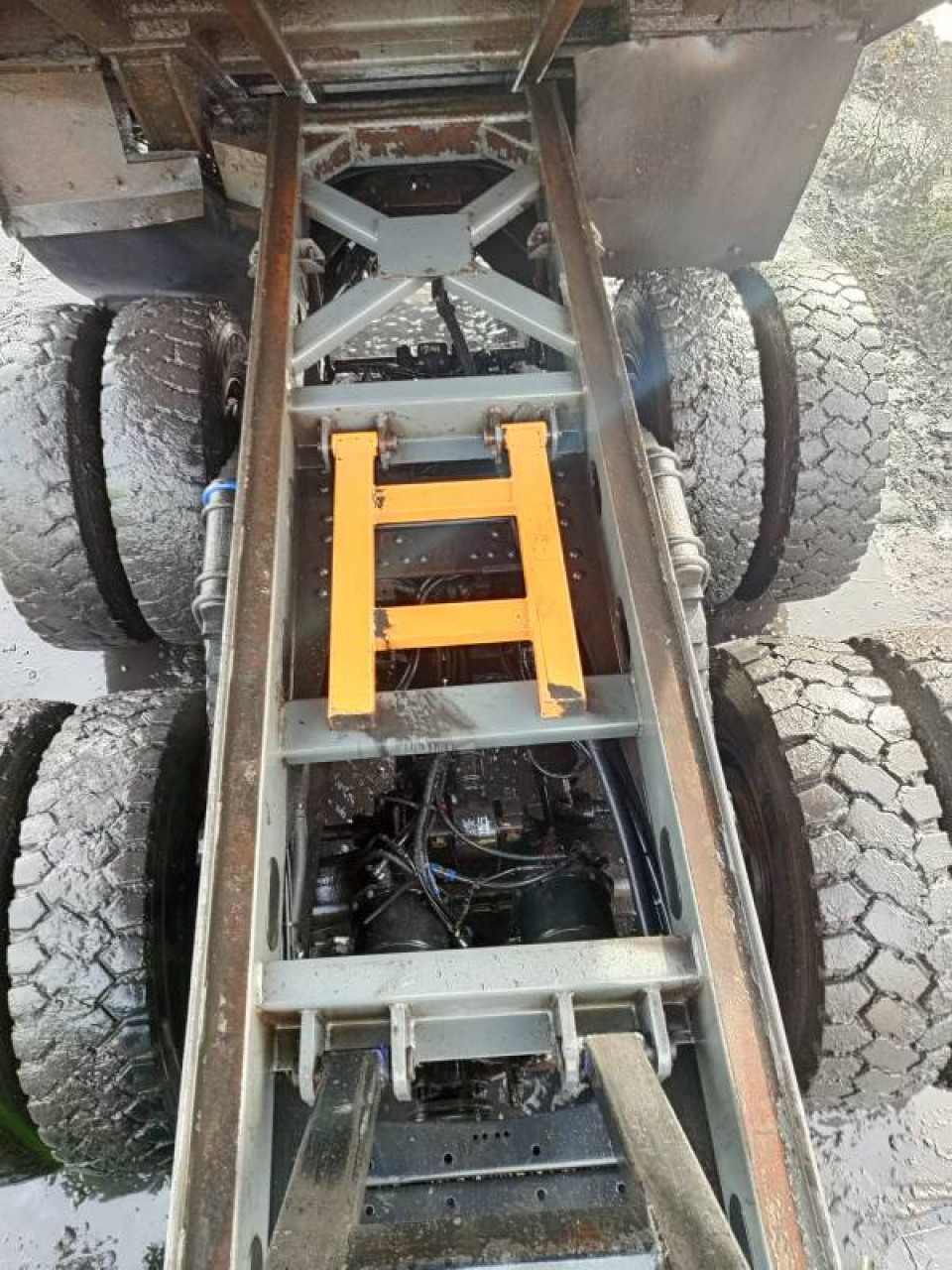 SHACMAN SX331863366  2022 года, 25000 т