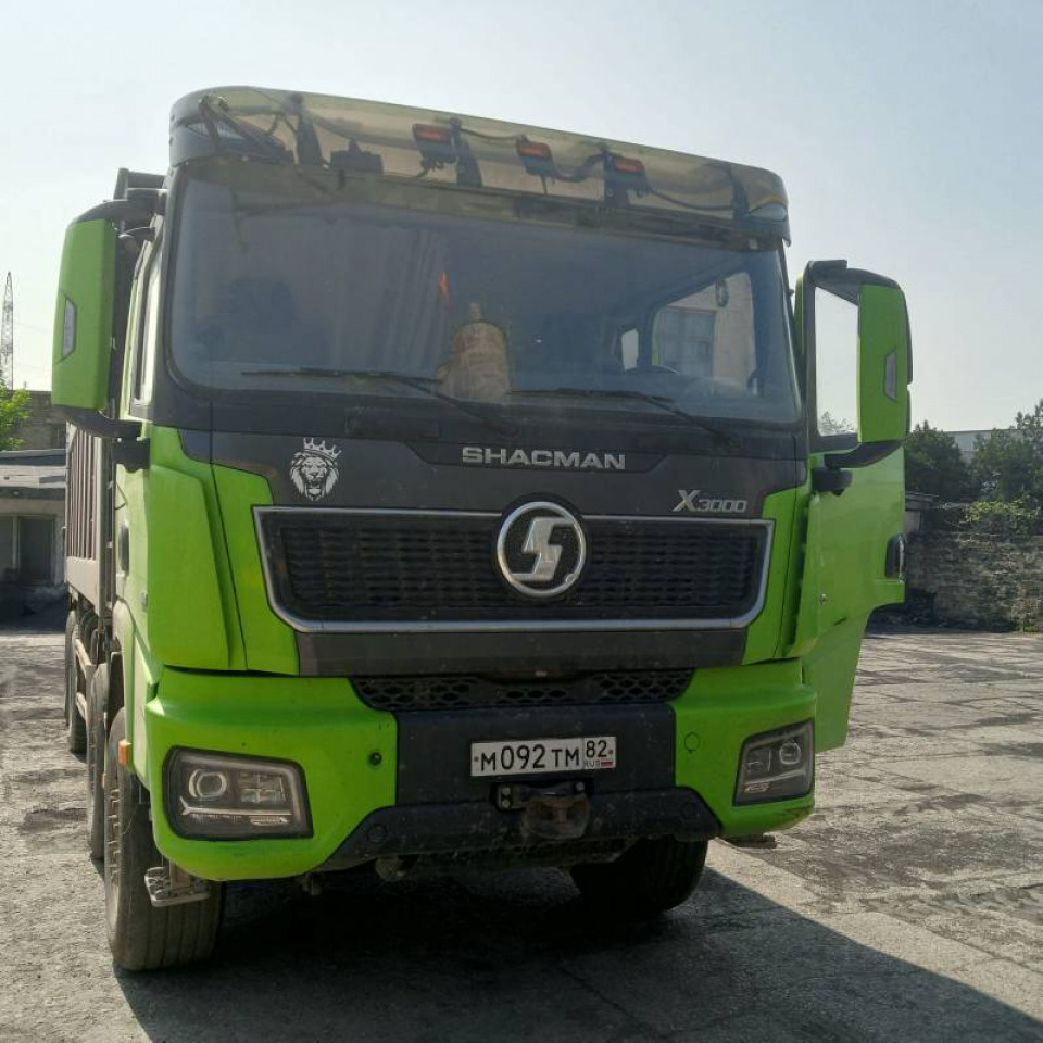SHACMAN SX33186W366C  2023 года