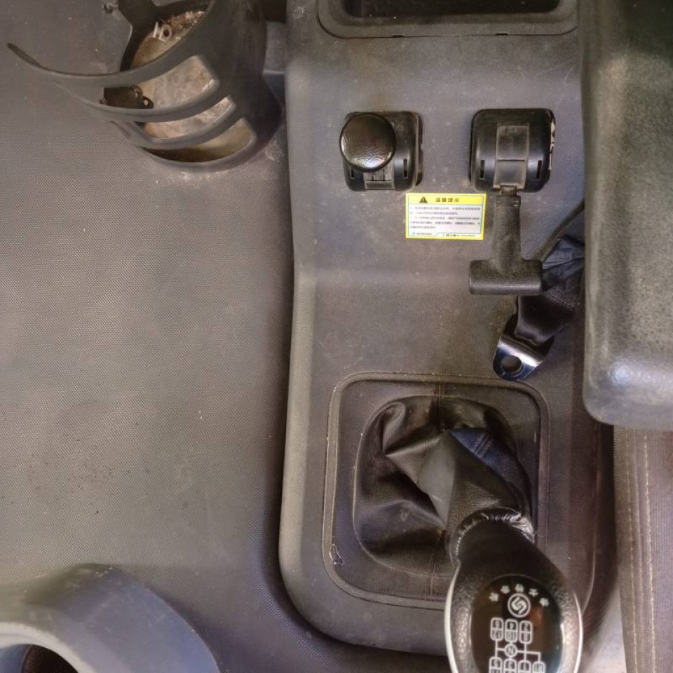 SHACMAN SX33186W366C  2023 года