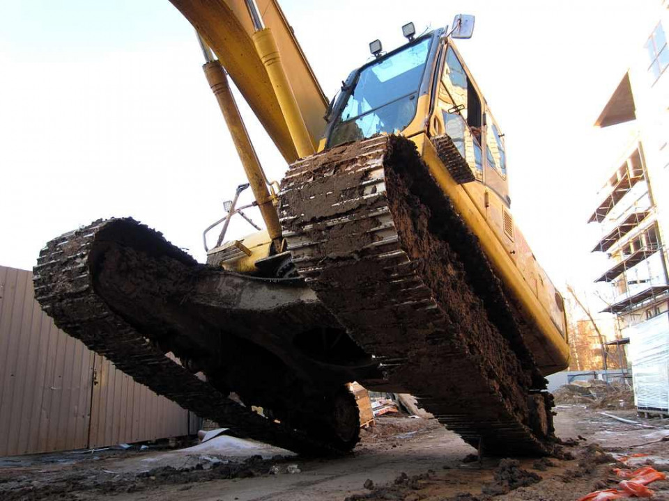  Экскаватор Komatsu PC200-7  