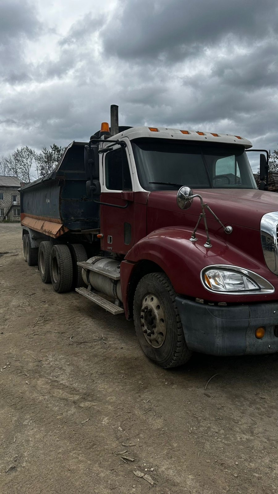 Freightliner Columbia  2004 года