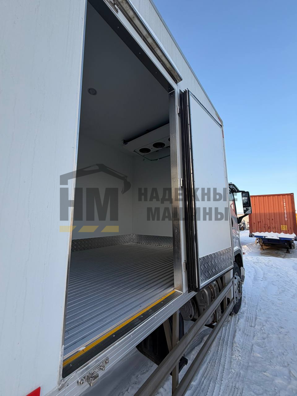 Isuzu Giga  2025 года, 11 т