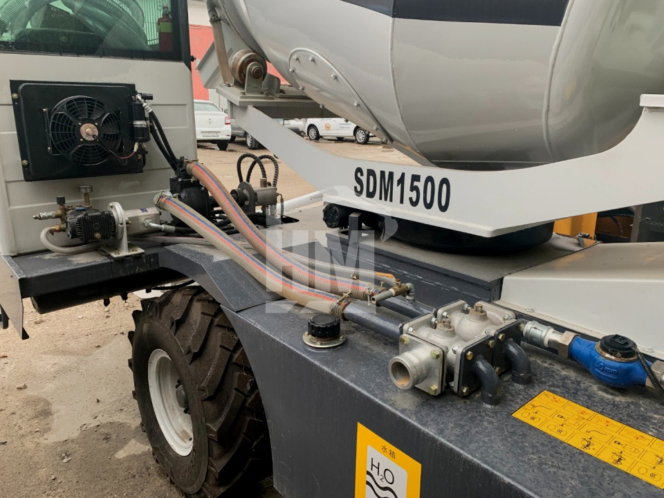  Автобетоносмеситель  Yugong SDM1500  2025 года
