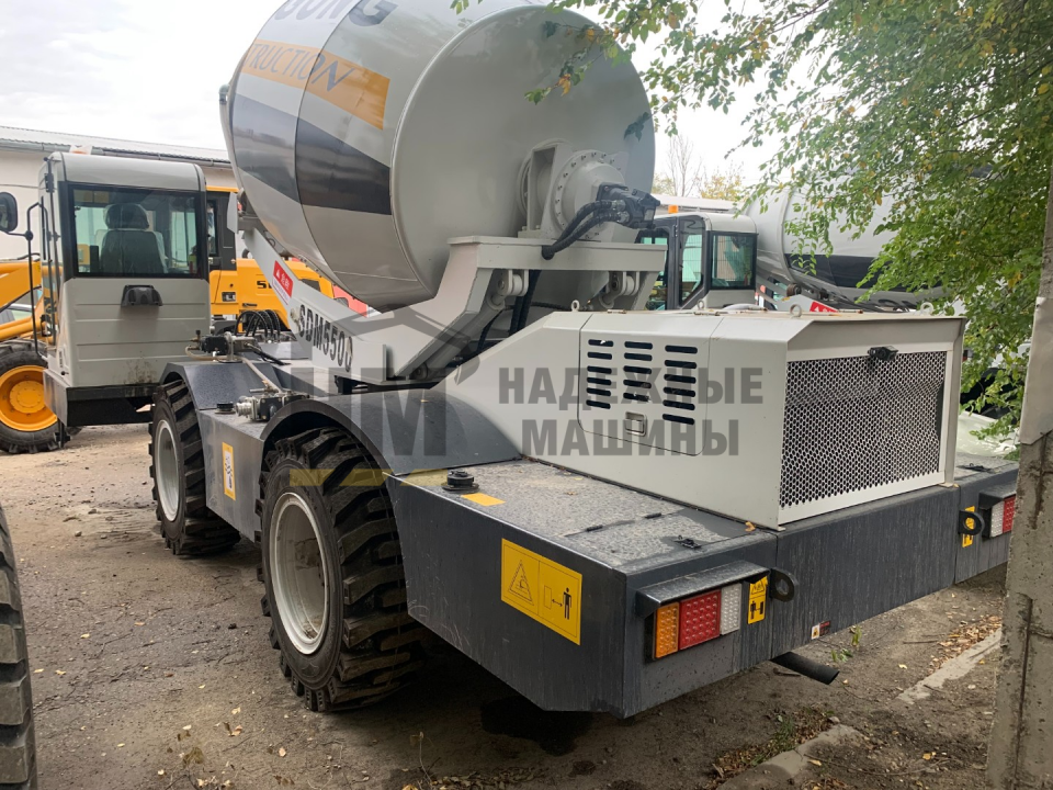  Автобетоносмеситель  Yugong SDM5500  2025 года