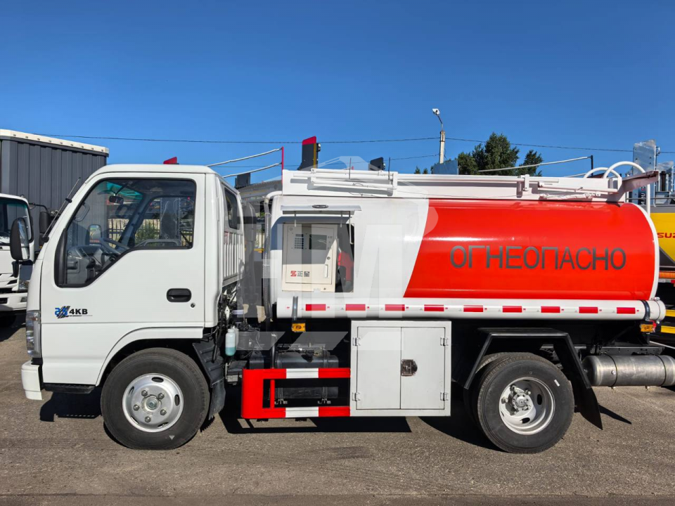 Isuzu Elf  2025 года