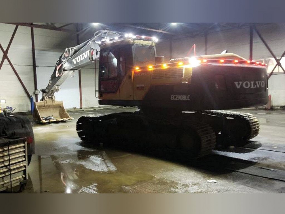  Экскаватор Volvo EC 290 BLC Prime  